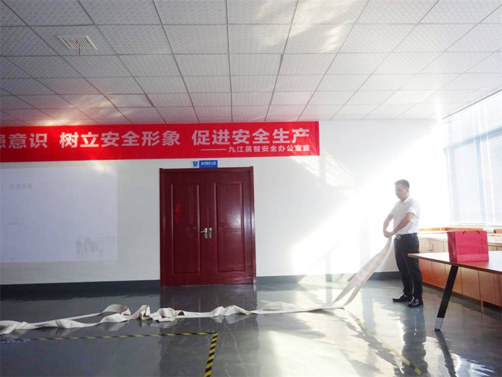 落实主体责任，提高防患意识。树立安全形象，促进安全生产